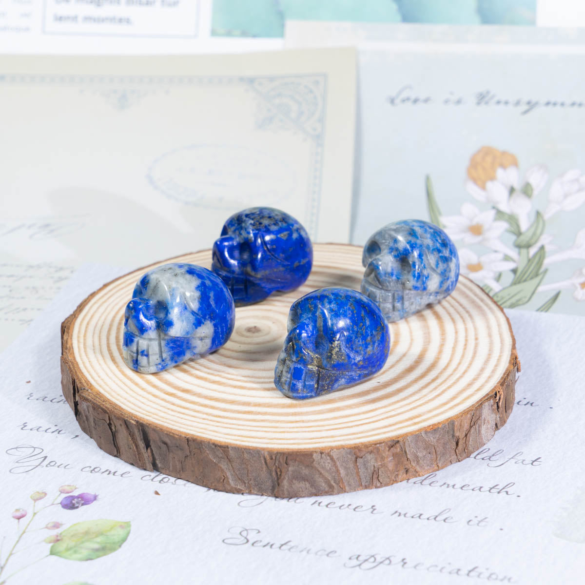 1-Zoll-Lapislazuli-Schädel in loser Schüttung