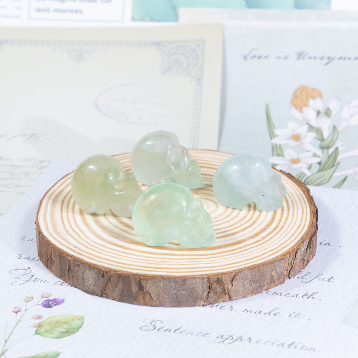 1-Zoll-Fluorit-Schädel in loser Schüttung