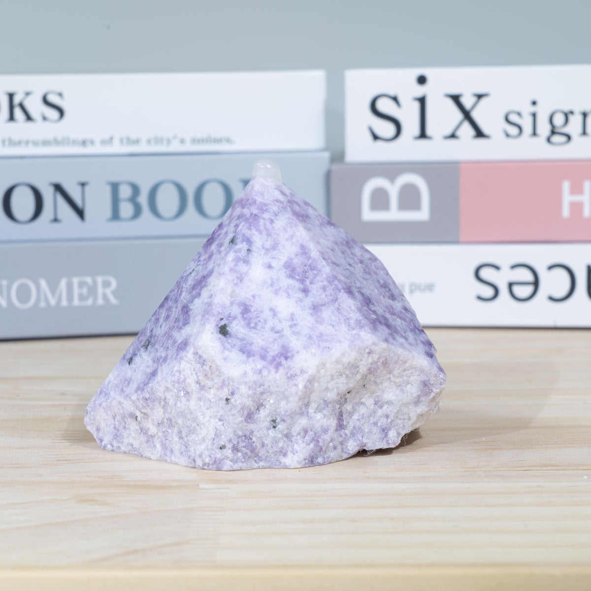 Lepidolit-Rohsteinspitze in loser Schüttung