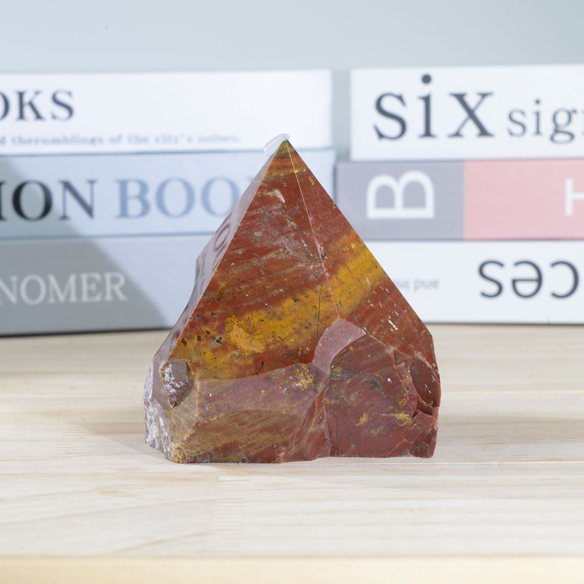 Ozean-Jaspis-Rohsteinspitze in loser Schüttung