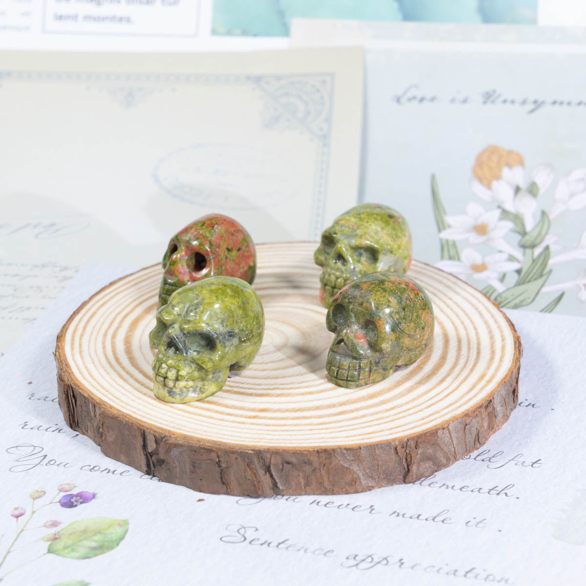 Cráneo de unakita de 1 pulgada a granel