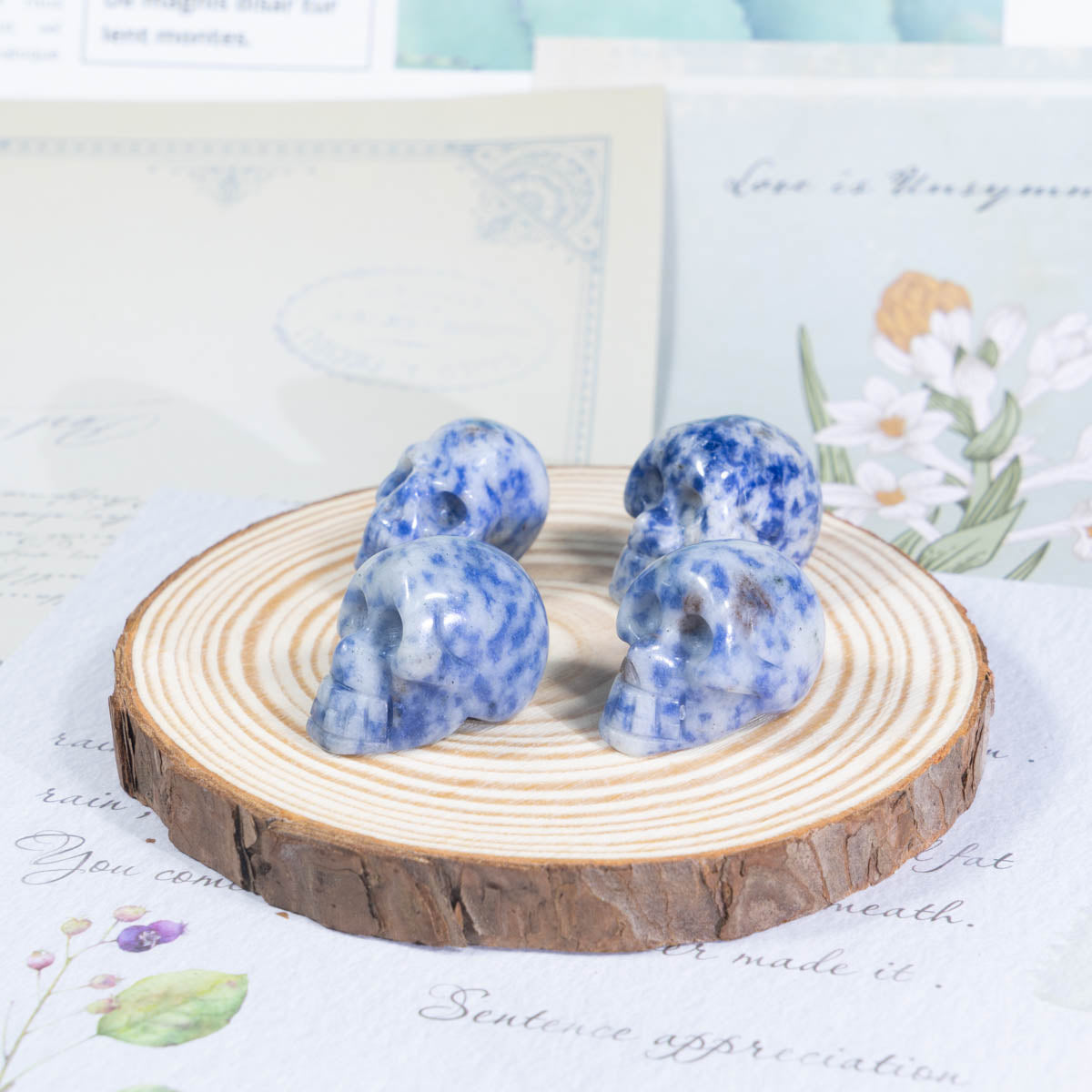 1-Zoll-Schädel aus blauem Punktstein in loser Schüttung