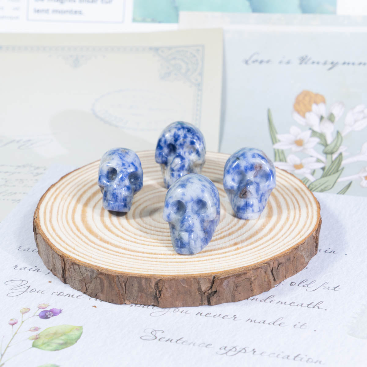 1-Zoll-Schädel aus blauem Punktstein in loser Schüttung