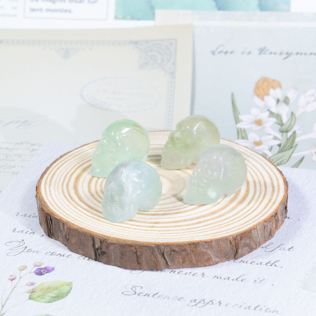 1-Zoll-Fluorit-Schädel in loser Schüttung