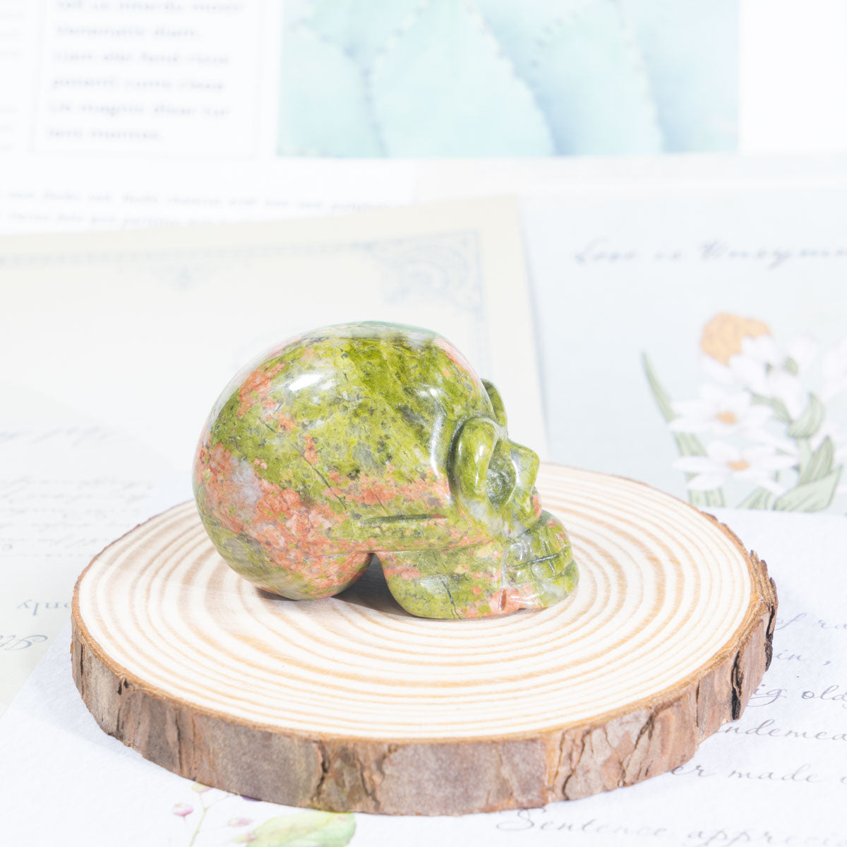 Cráneo de unakita de 2 pulgadas a granel