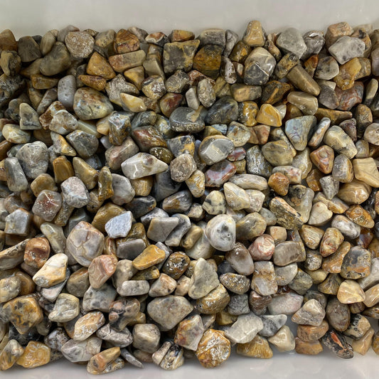 2–3 cm große zerkleinerte Crazy-Achat-Steine ​​in großen Mengen
