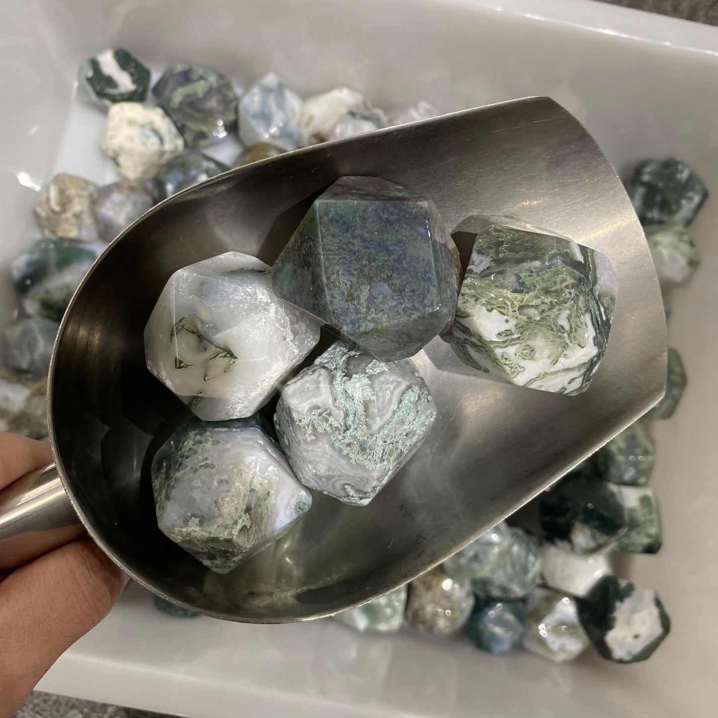 Piedras rodadas poliedro de ágata musgosa a granel