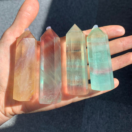 Regenbogen-Fluorit-Spitze zu verkaufen