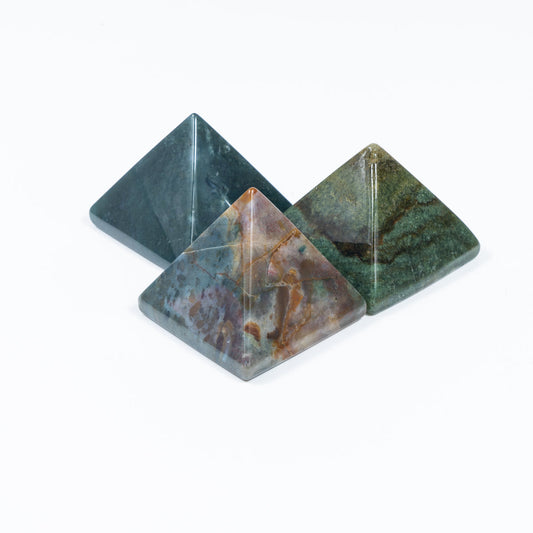 4 cm große Ozean-Jaspis-Pyramide in loser Schüttung