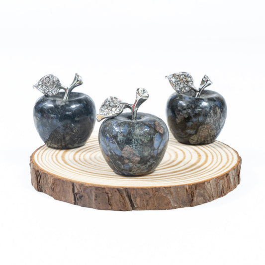 3 cm großer Llanite-Apfel in loser Schüttung