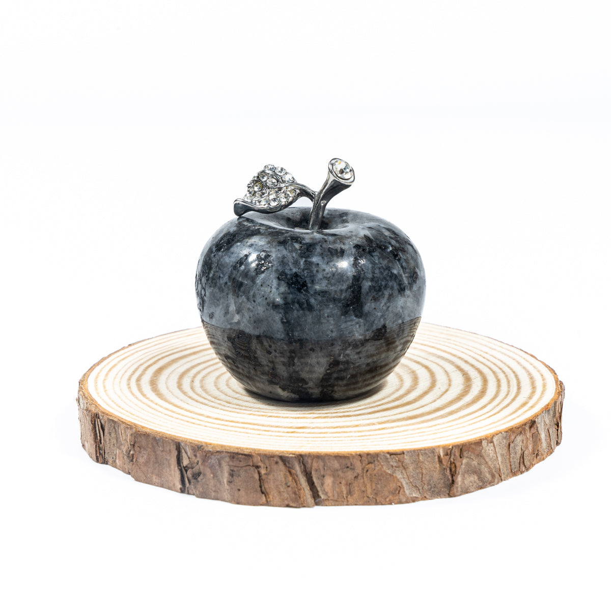 4 cm großer Larvikit-Apfel in loser Schüttung