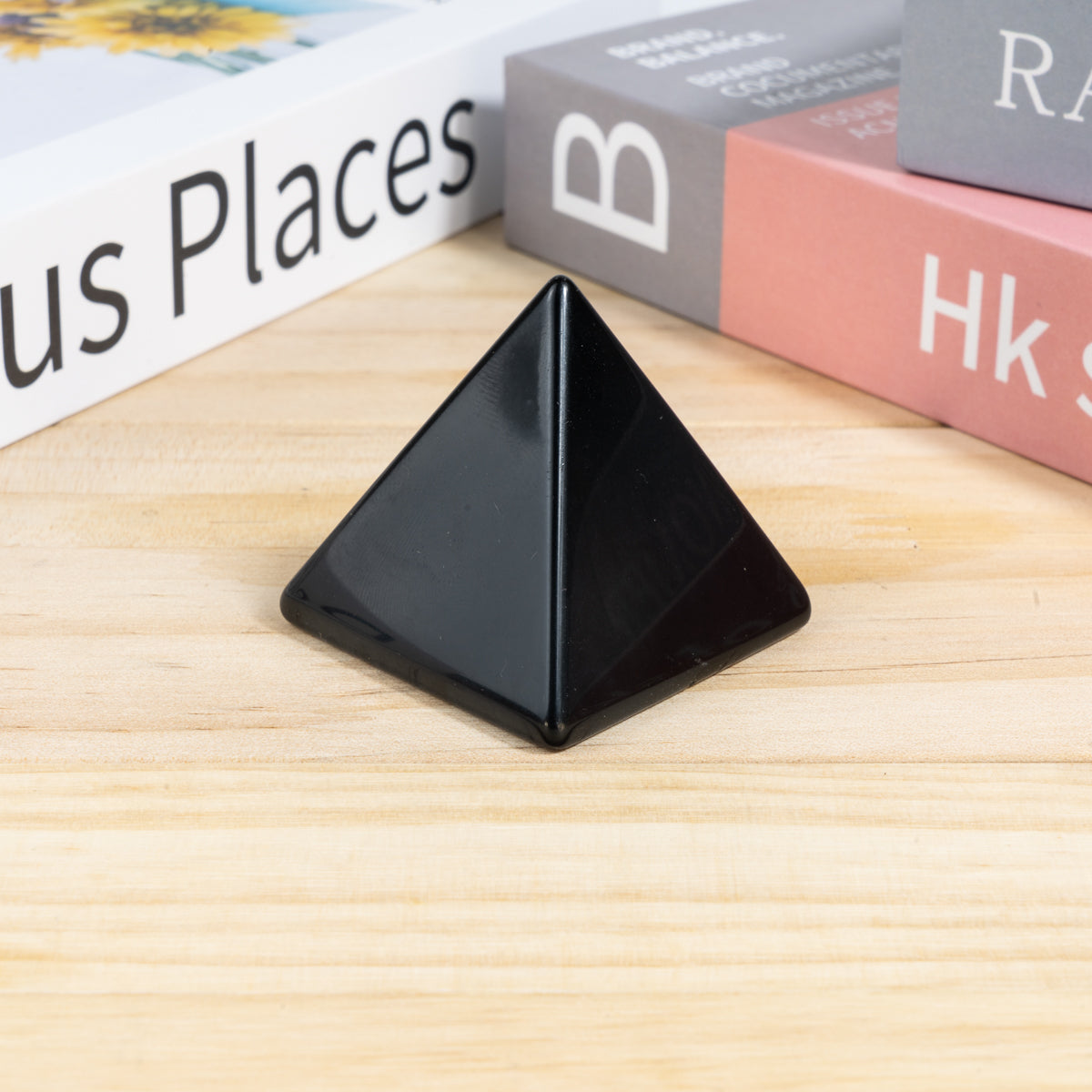 Pirámide de obsidiana negra de 4 cm a granel