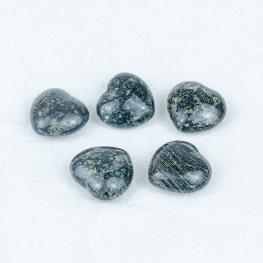 3 cm großes Kambaba-Jaspis-Herz in loser Schüttung