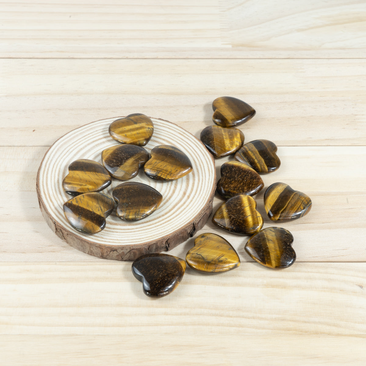 Escamas de corazón de piedra de ojo de tigre de 2,5 cm a granel