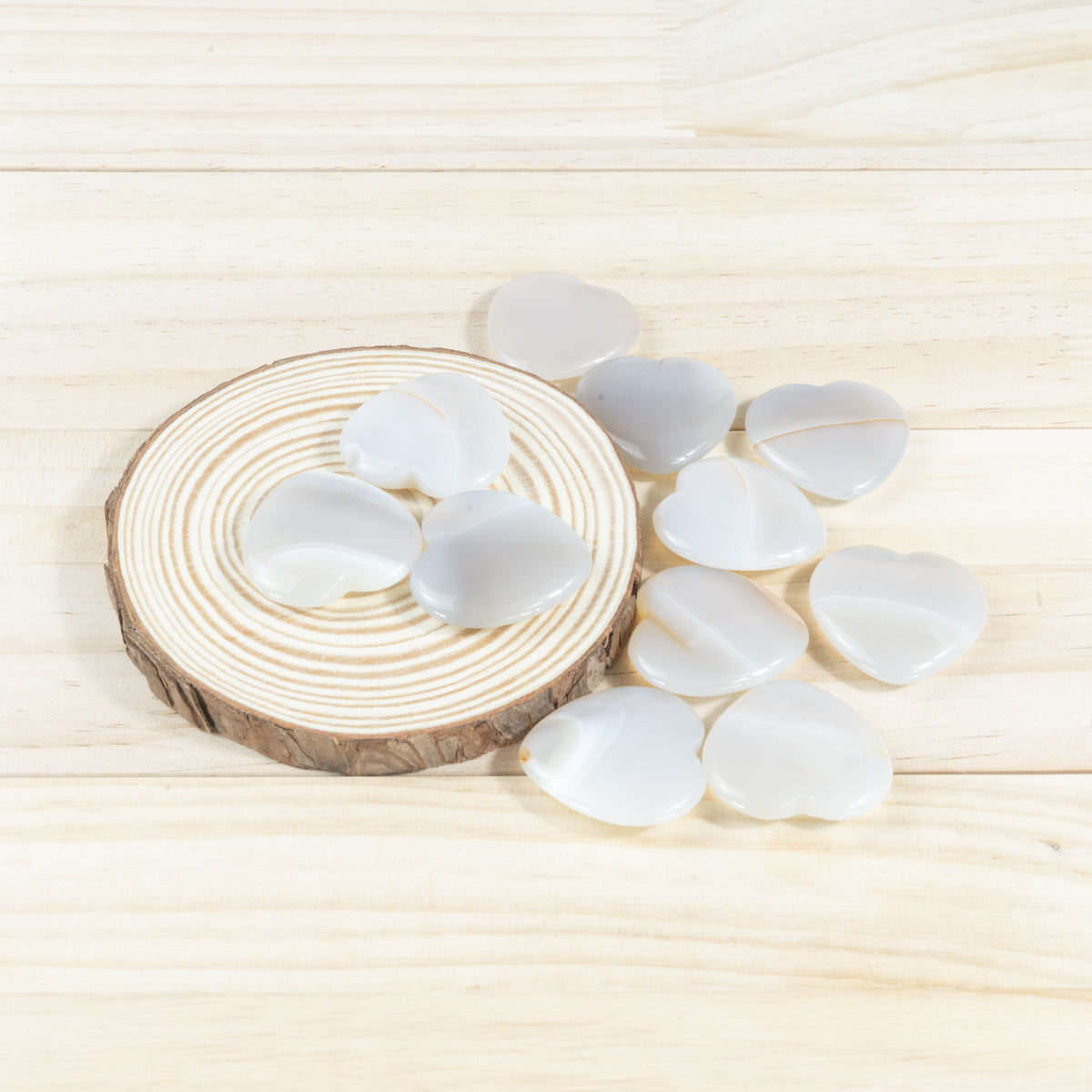 3 cm große graue Achat-Herzflocke in loser Schüttung