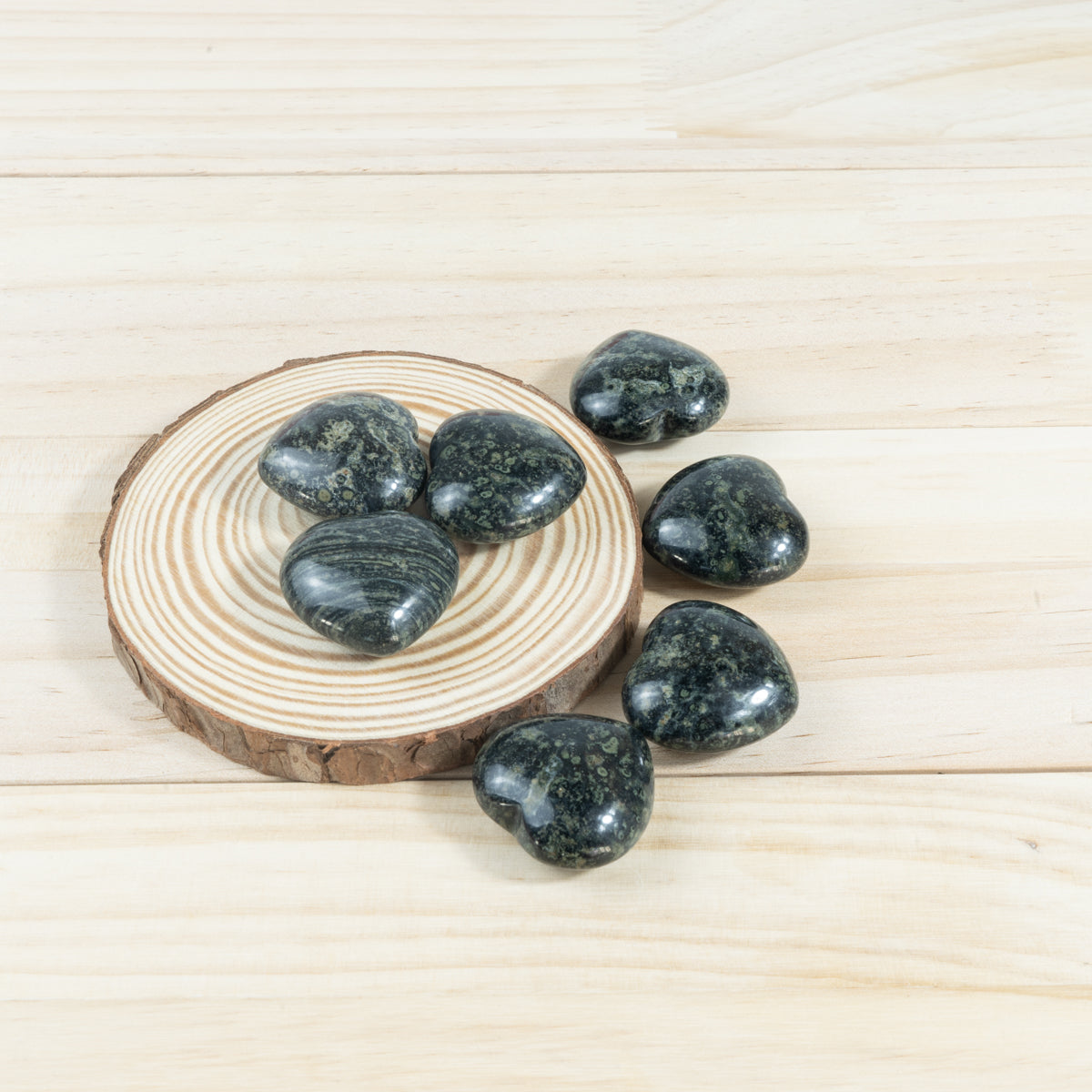 3 cm großes Kambaba-Jaspis-Herz in loser Schüttung