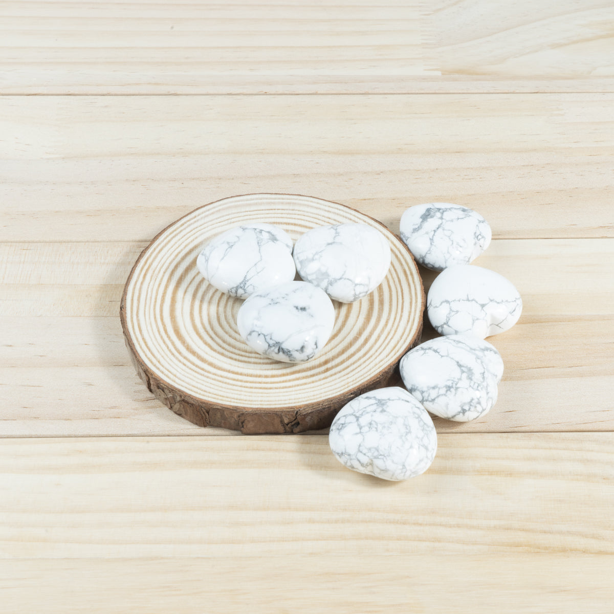 3 cm großes Howlith-Herz in Großpackung