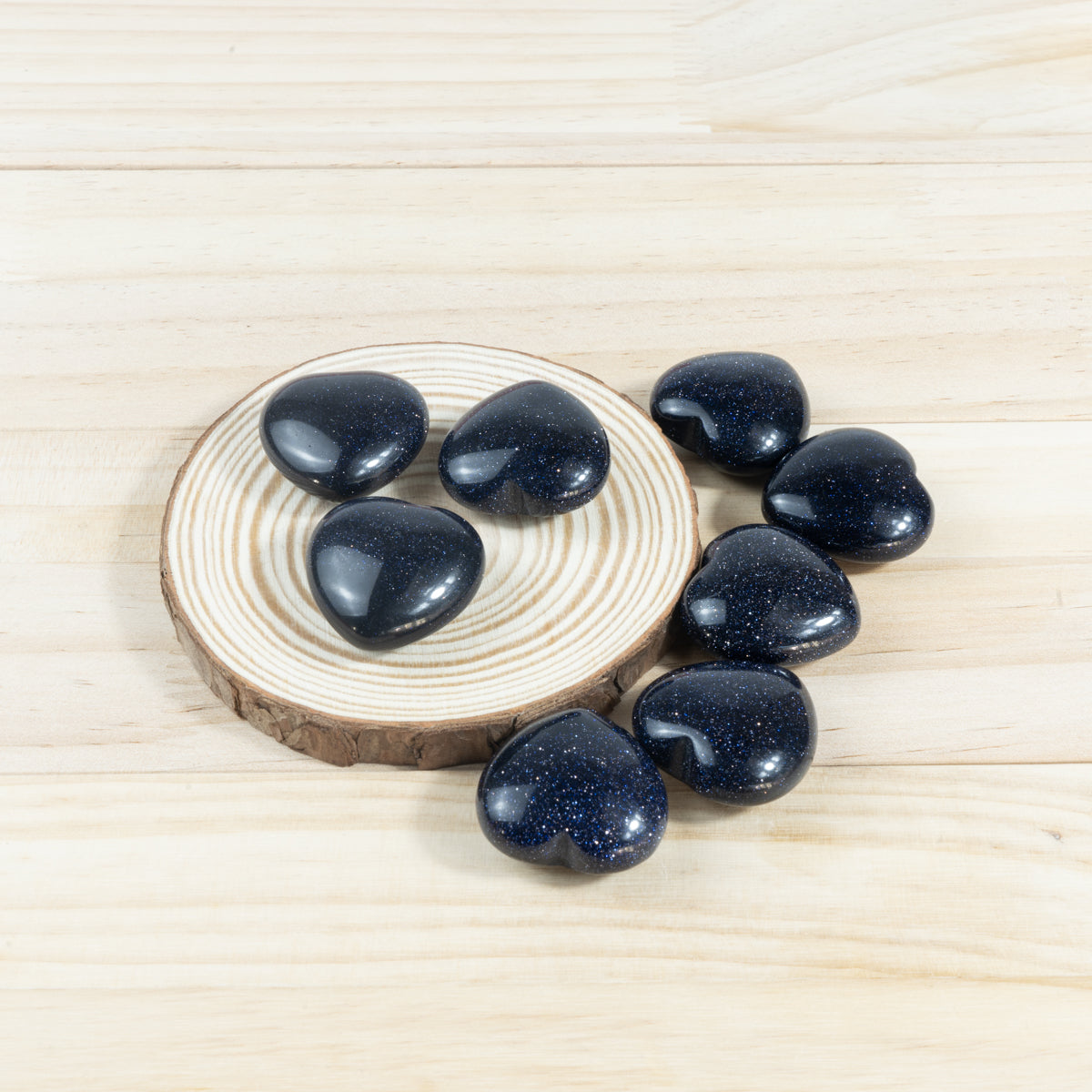 3 cm großes Herz aus blauem Sandstein in loser Schüttung