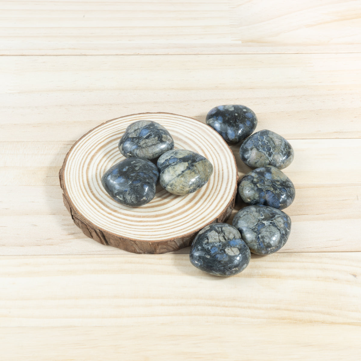 3 cm großes Llanit-Herz in loser Schüttung