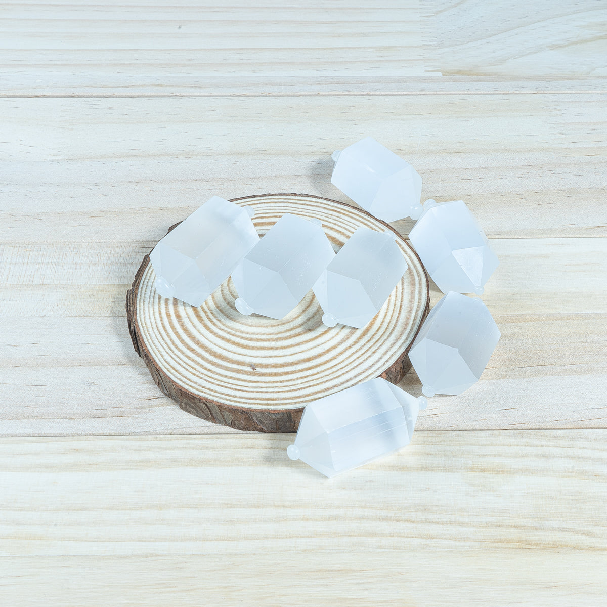 Pequeña punta doble de selenita de 4,5 cm a granel