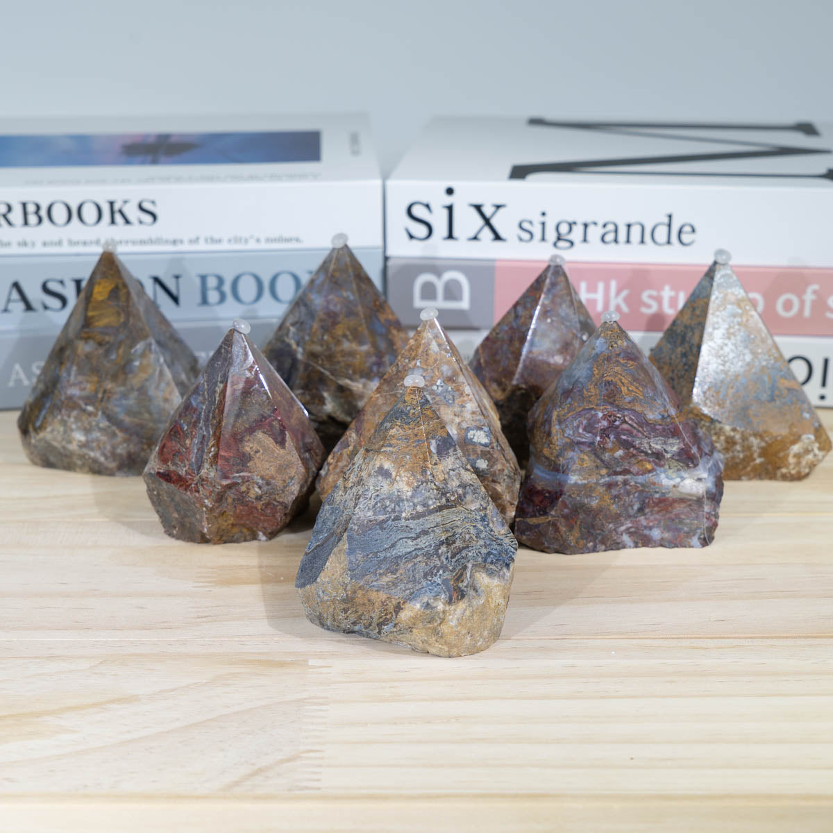 Pietersit-Rohsteinspitze in loser Schüttung