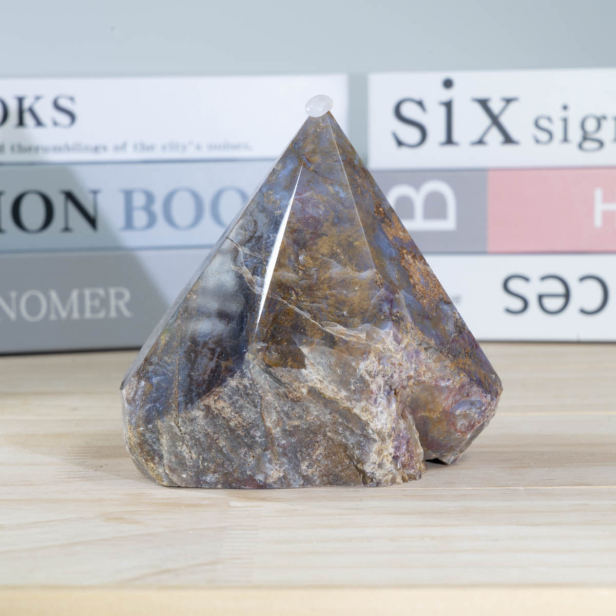 Pietersit-Rohsteinspitze in loser Schüttung