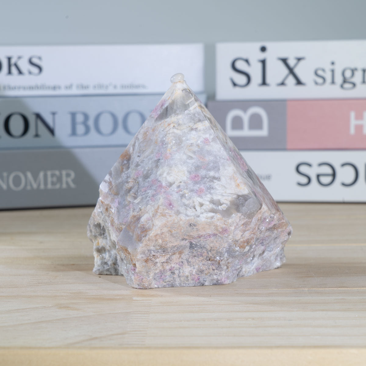 Punto de piedra en bruto de turmalina rosa a granel