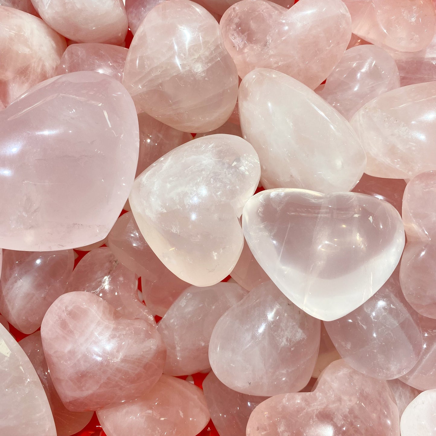 Rosenquarz-Herz-Palmenstein in loser Schüttung