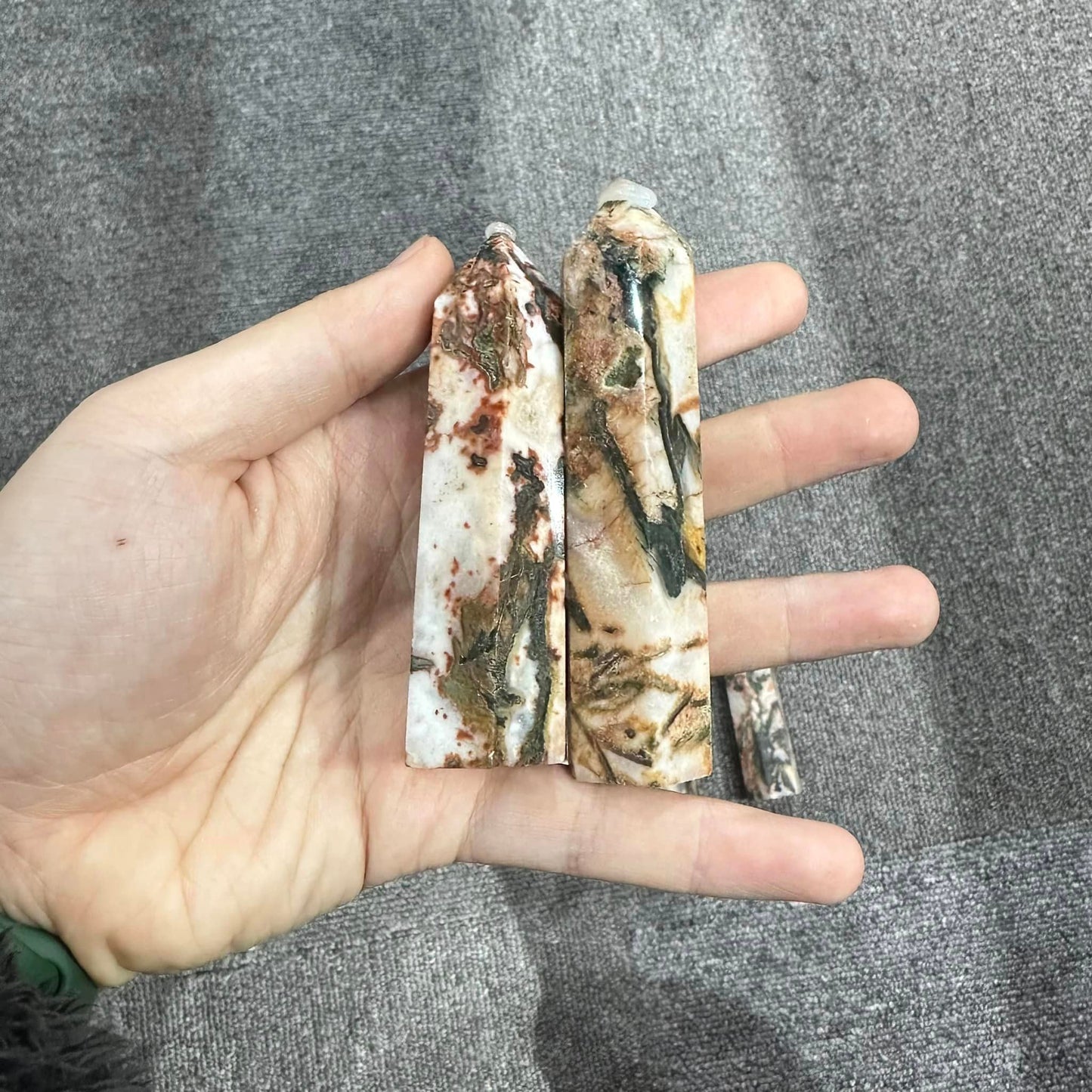 Rote Moosachatspitze in loser Schüttung